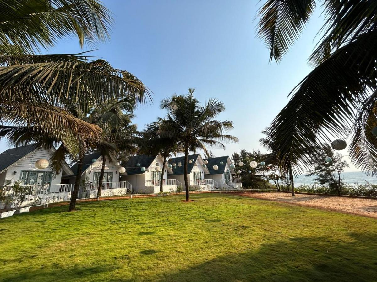S2 Beach Cottages Morjim Exterior photo